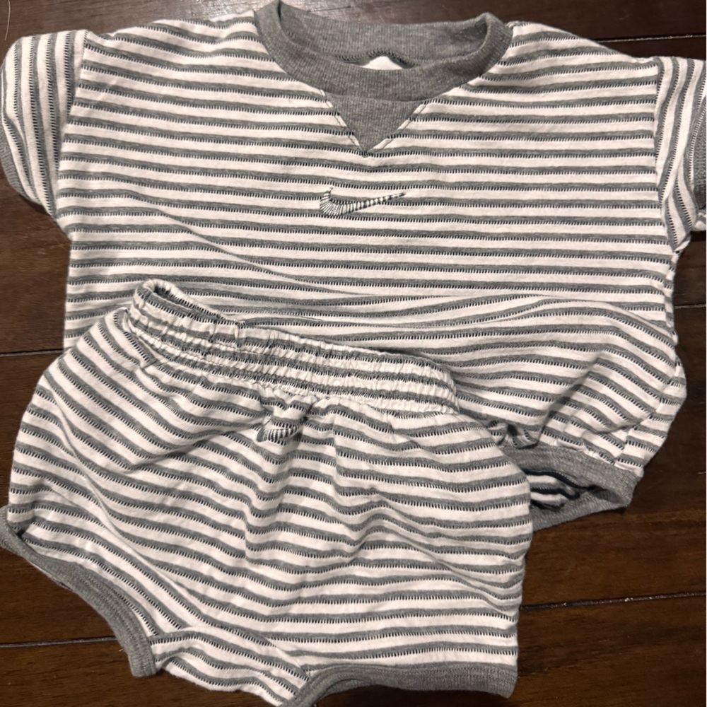 Nike Gray and White Striped Kids Matching Set